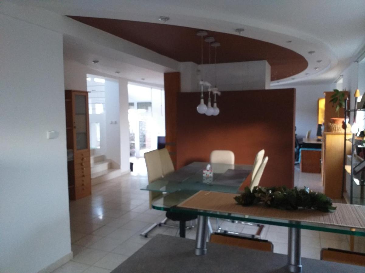 Villa Kysucka Senec Buitenkant foto