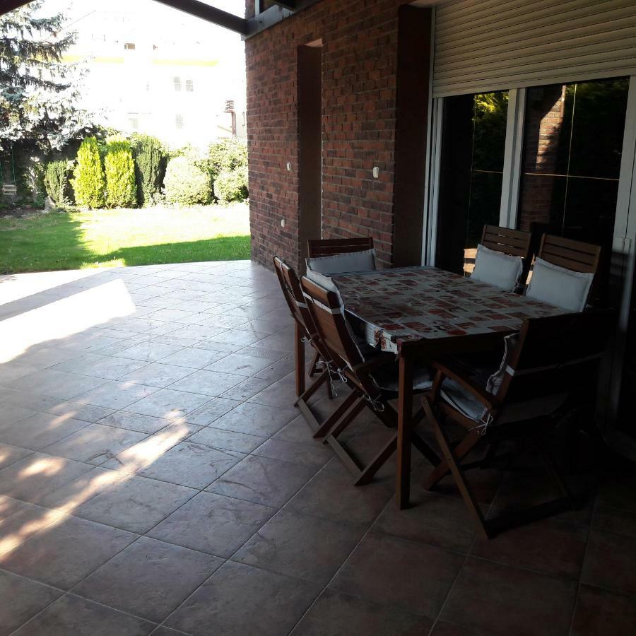 Villa Kysucka Senec Buitenkant foto